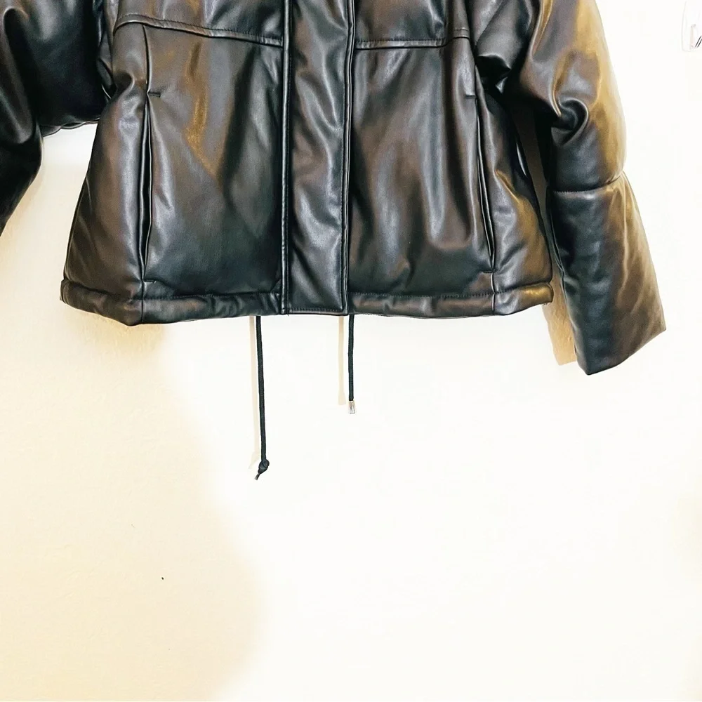 Topshop Faux Leather Cropped Puffer Jacket Women Size 2 Color Black Pockets - Picture 8 of 16
